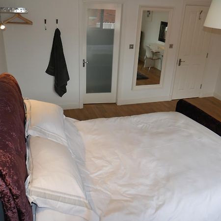 Fifty One And A Half Boutique B&B Клитеро Екстериор снимка