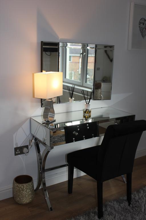 Fifty One And A Half Boutique B&B Клитеро Екстериор снимка