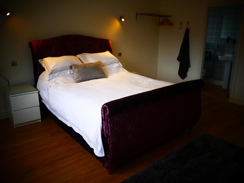 Fifty One And A Half Boutique B&B Клитеро Екстериор снимка