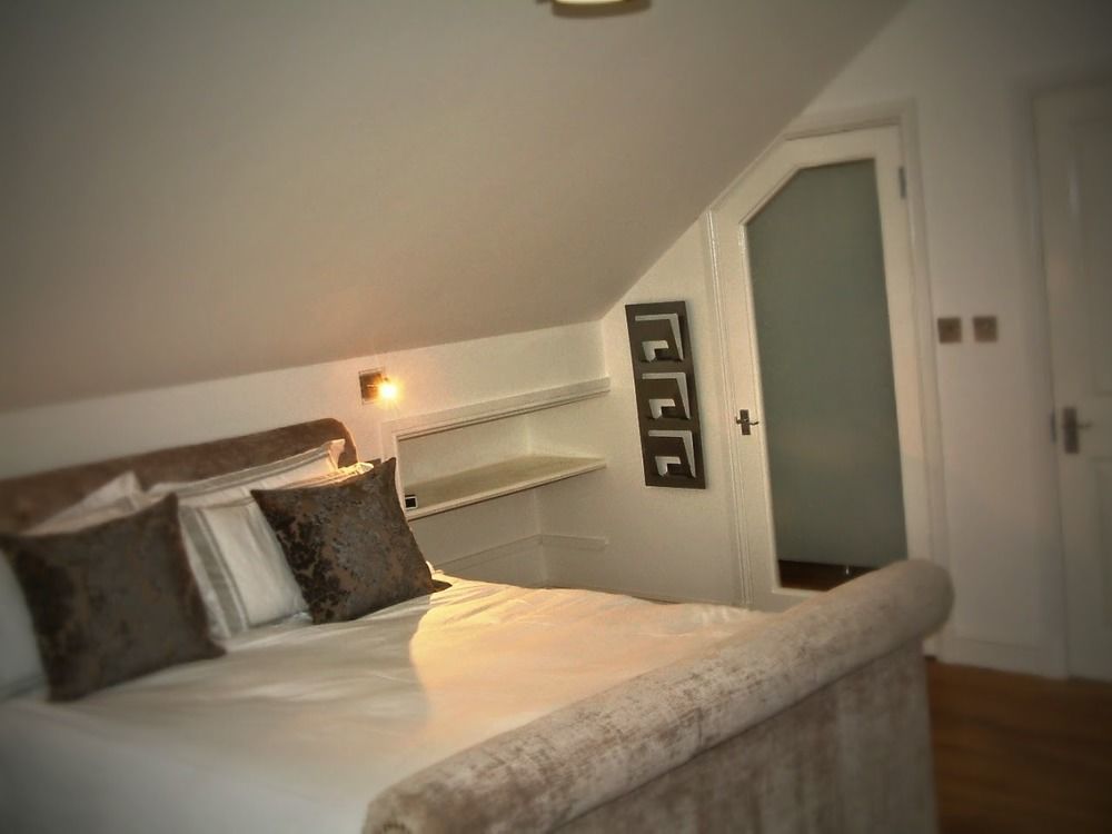 Fifty One And A Half Boutique B&B Клитеро Екстериор снимка