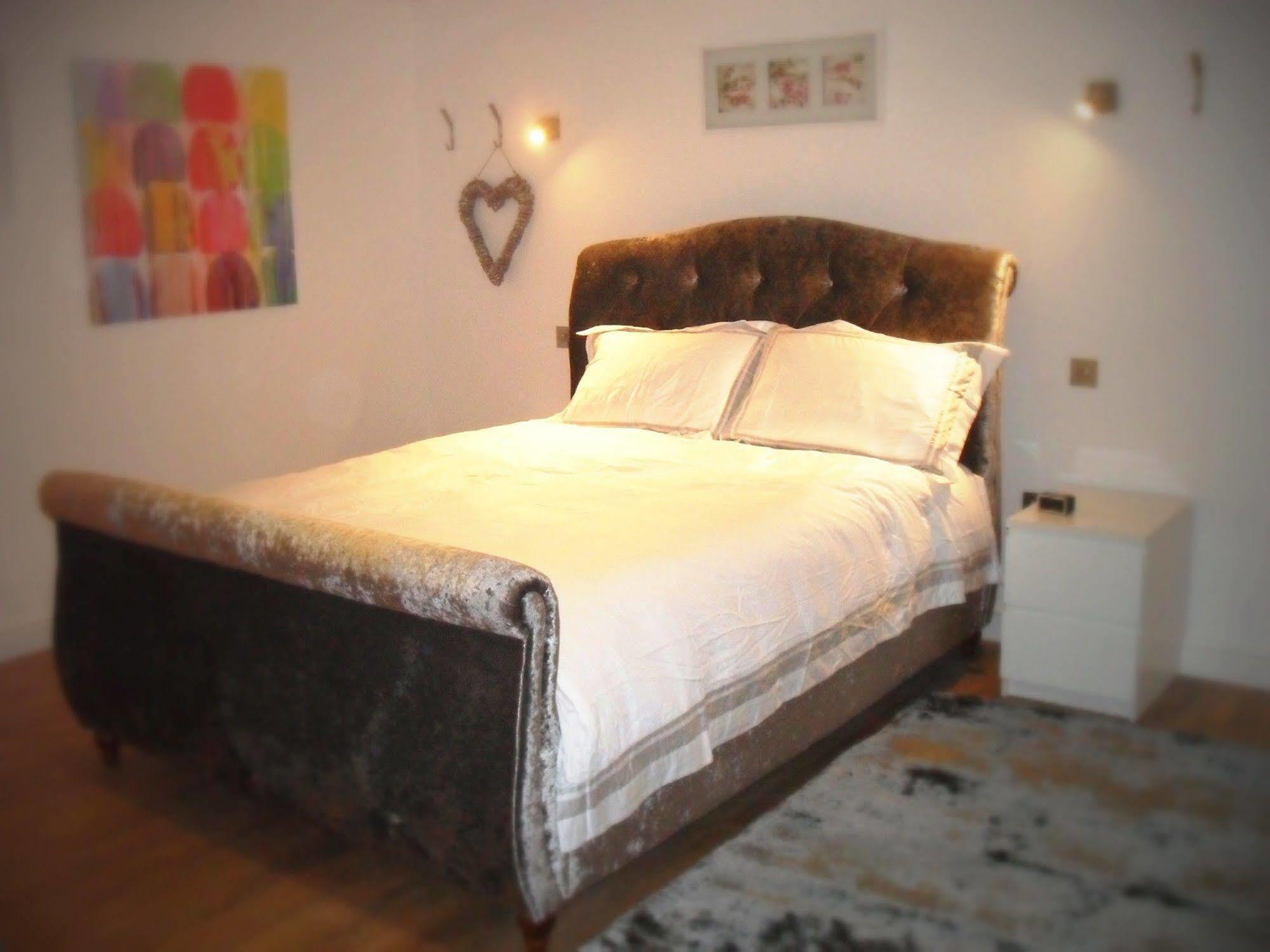 Fifty One And A Half Boutique B&B Клитеро Екстериор снимка
